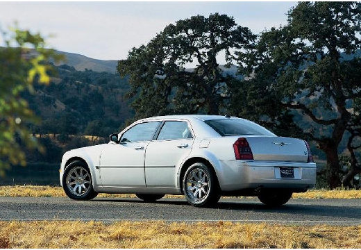 Chrysler 300 C 5.7 V8 Hemi - Sedan I 340Km (2004)