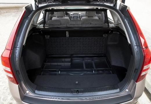 KIA Ceed Sporty Wagon I kombi brązowy przestrzeń załadunkowa