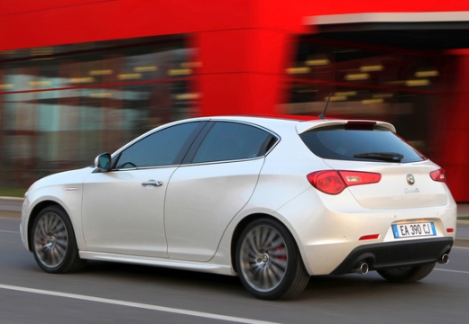 ALFA ROMEO Giulietta I hatchback biały tylny lewy
