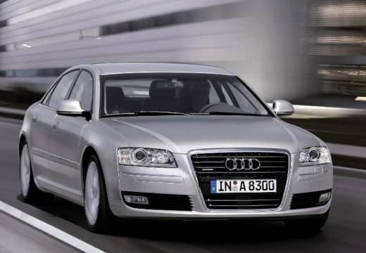 AUDI A8 sedan silver grey przedni prawy