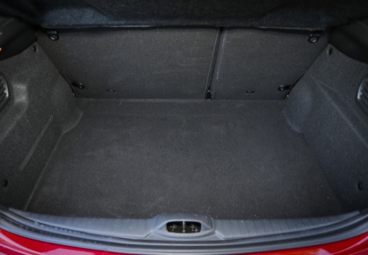 PEUGEOT 208 I hatchback przestrzeń załadunkowa