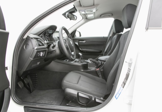 BMW Seria 1 F20 II hatchback wnętrze