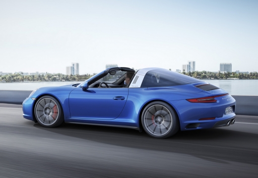 PORSCHE 911 991 II coupe niebieski jasny boczny lewy