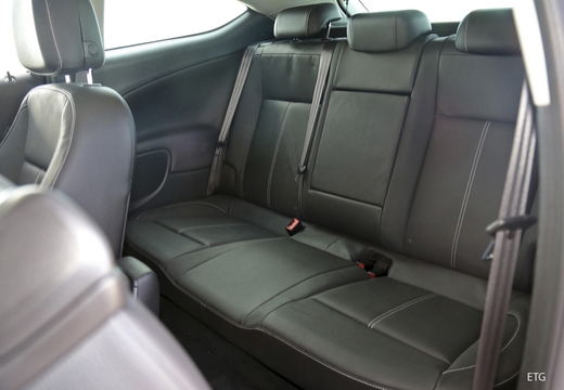 OPEL Astra IV GTC II hatchback wnętrze