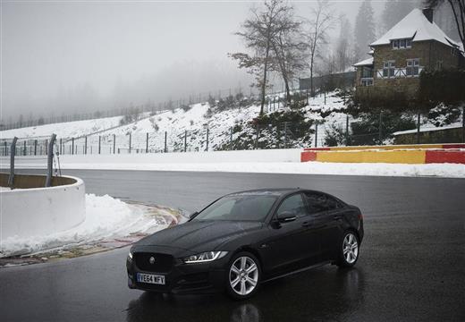 JAGUAR XE 2.0 D R-Sport aut Sedan I 163KM (diesel)
