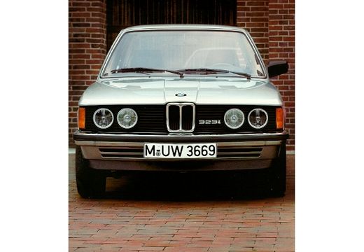 BMW 318i Sedan E21 1.8 105KM (benzyna)