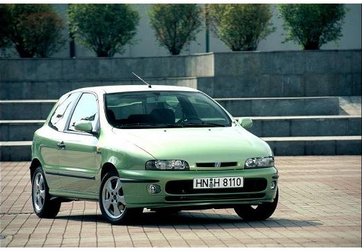 FIAT Bravo I hatchback zielony jasny przedni prawy