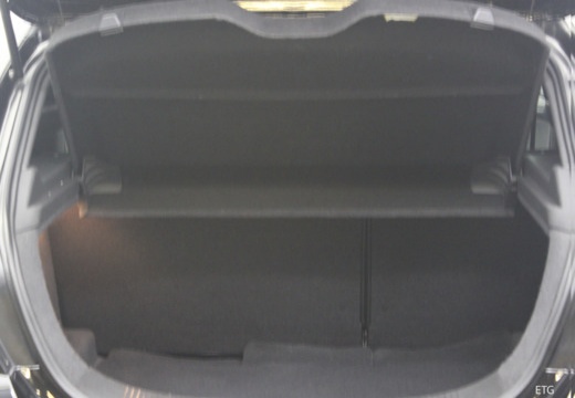 OPEL Astra III GTC II hatchback przestrzeń załadunkowa