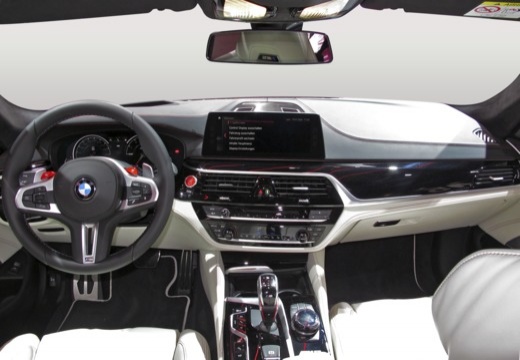 BMW Seria 5 G30 sedan tablica rozdzielcza