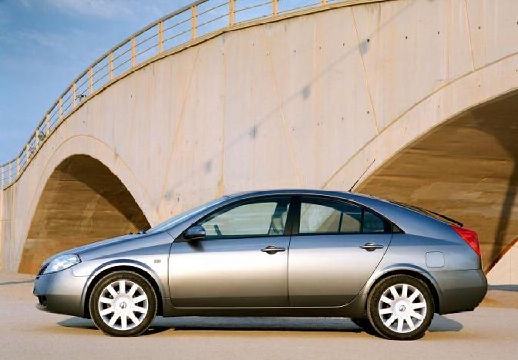 NISSAN Primera hatchback szary ciemny boczny lewy