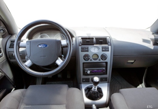 FORD Mondeo III hatchback tablica rozdzielcza