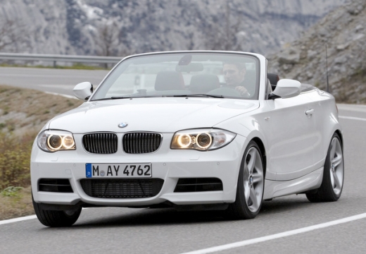 BMW Seria 1 kabriolet biały przedni lewy