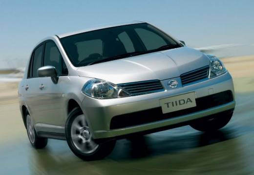 NISSAN Tiida sedan silver grey przedni prawy