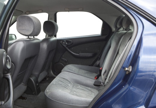 CITROEN Xsara II hatchback wnętrze