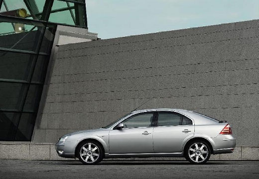 FORD Mondeo V hatchback silver grey boczny lewy
