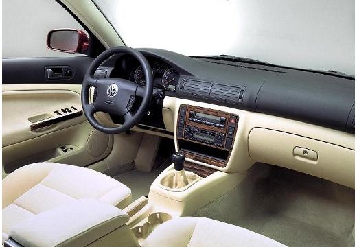VOLKSWAGEN Passat IV sedan tablica rozdzielcza