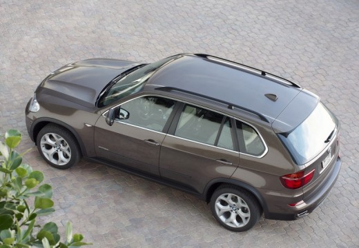 BMW X5 X 5 E70 kombi brązowy boczny lewy