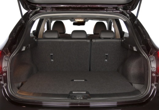 NISSAN Qashqai hatchback przestrzeń załadunkowa