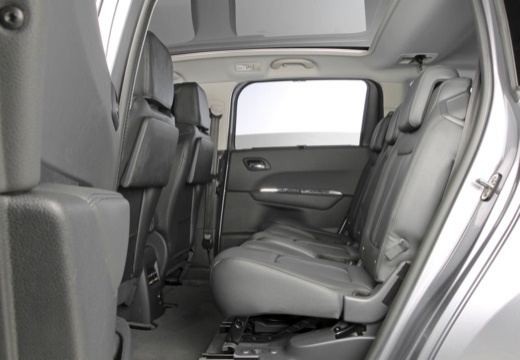 PEUGEOT 5008 II kombi mpv wnętrze