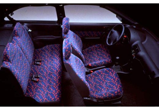 SUZUKI Swift hatchback wnętrze