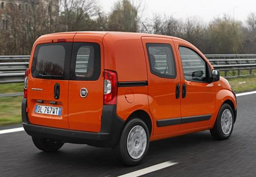 FIAT Fiorino kombi pomarańczowy tylny prawy