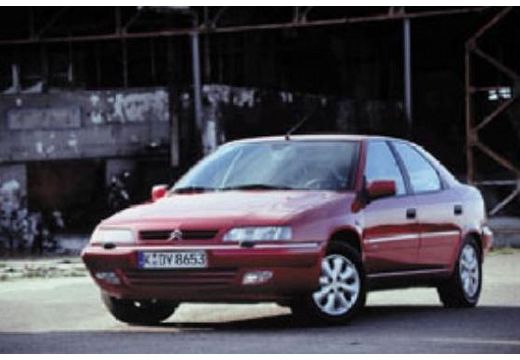 CITROEN Xantia II hatchback bordeaux (czerwony ciemny) przedni prawy