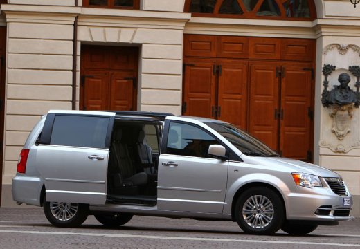 LANCIA Voyager van silver grey przedni prawy