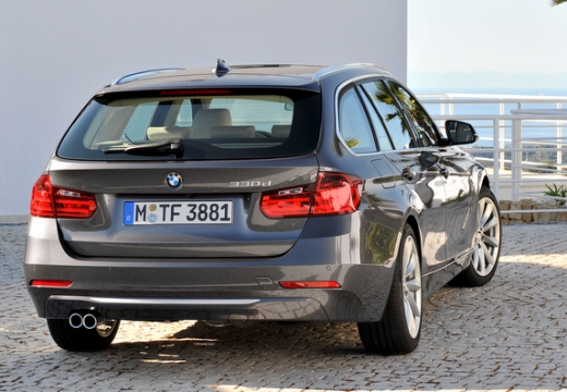 BMW Seria 3 Touring F31 I kombi silver grey tylny prawy