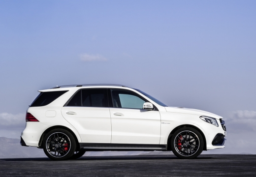 MERCEDES-BENZ Klasa GLE hatchback biały boczny prawy