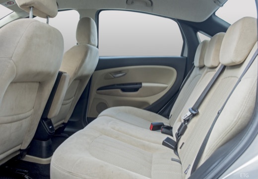 FIAT Linea I sedan wnętrze
