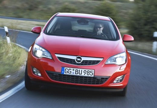 OPEL Astra IV I hatchback czerwony jasny przedni