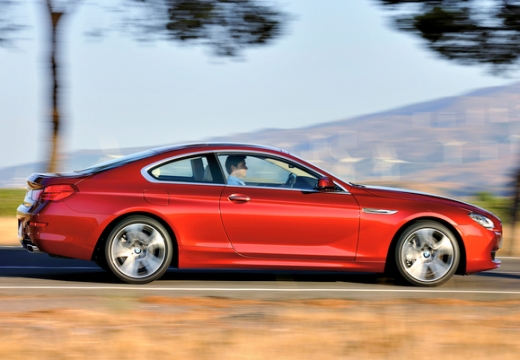 BMW Seria 6 coupe czerwony jasny boczny prawy