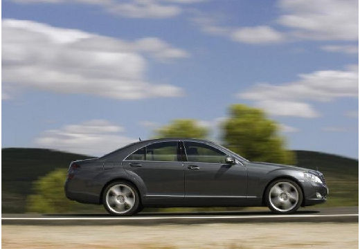 MERCEDES-BENZ Klasa S W 221 I sedan szary ciemny boczny prawy