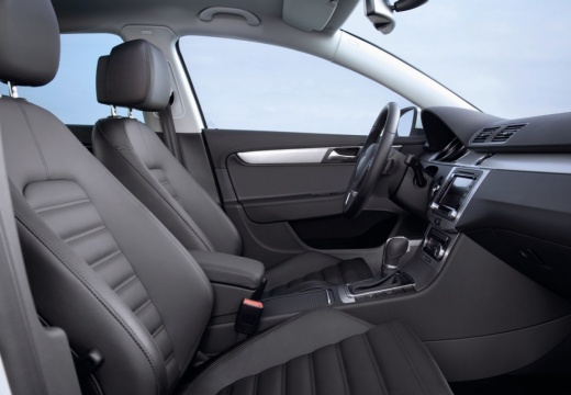 VOLKSWAGEN Passat VI sedan wnętrze
