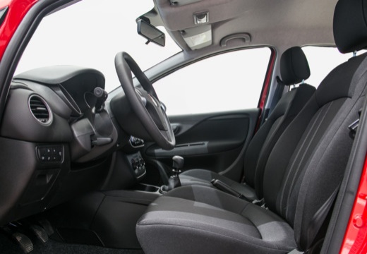 FIAT Punto II hatchback czerwony jasny wnętrze