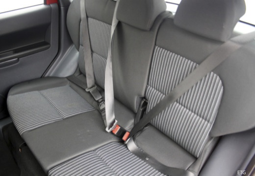 MITSUBISHI Colt V hatchback wnętrze
