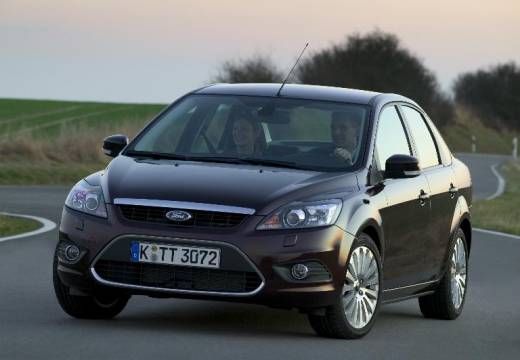 FORD Focus sedan fioletowy przedni lewy